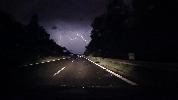 Hitze, heftige Gewitter und sehr viel Regen: Unwetterfront erreicht Bayern