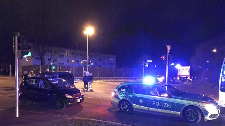 Bei einem Unfall am Sonntagabend in Bamberg ist nach ersten Informationen ein Mensch verletzt worden. Foto: Stefan Schoder