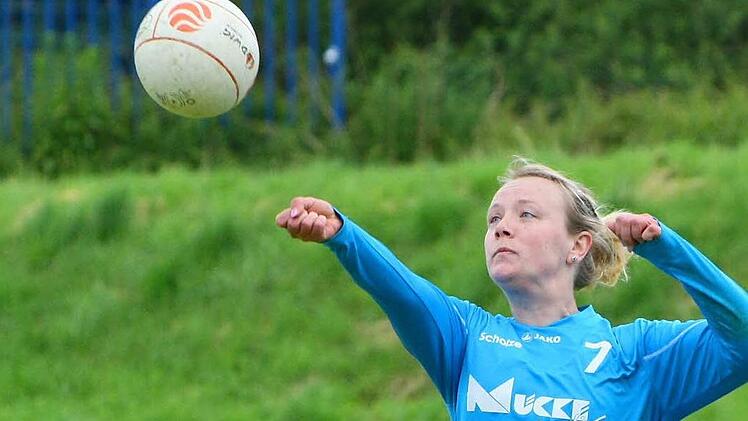 ATS-Verteidigerin Kristin Schiller in Aktion. Foto: Monika Limmer