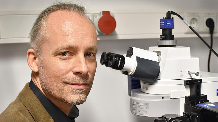 Christian Laforsch leitet an der Uni Bayreuth den Lehrstuhl Tierökologie und erforscht die Wirkung von Mikroplastik auf Wasserlebewesen.