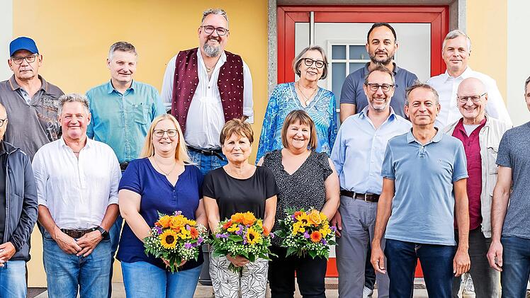 Das Gruppenbild zeigt einen Teil der Geehrten.
