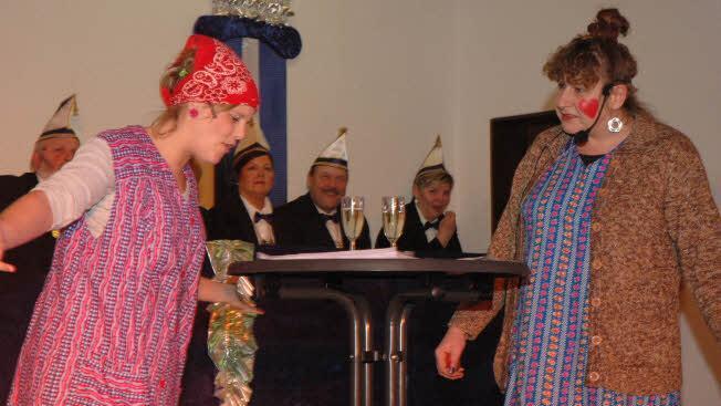 Wilma Böhm (links) und Antonia Posekardt (rechts) kennen sich beim Thema Nummer eins aus.Foto: Gerhard Schmidt