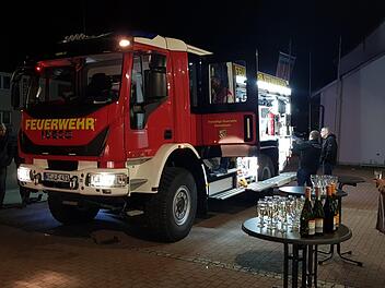 Das vor vier Wochen übergebene neue Feuerwehrfahrzeug ist einer der größten Ausgabeposten im Haushalt der Gemeinde Steinwiesen. Foto: Archiv