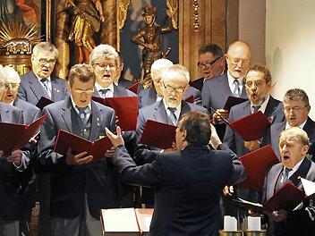 Zu Gast in Herrnsdorf: der Männerchor der Sängerlust Zentbechhofen unter der Leitung von Vitus Kramer