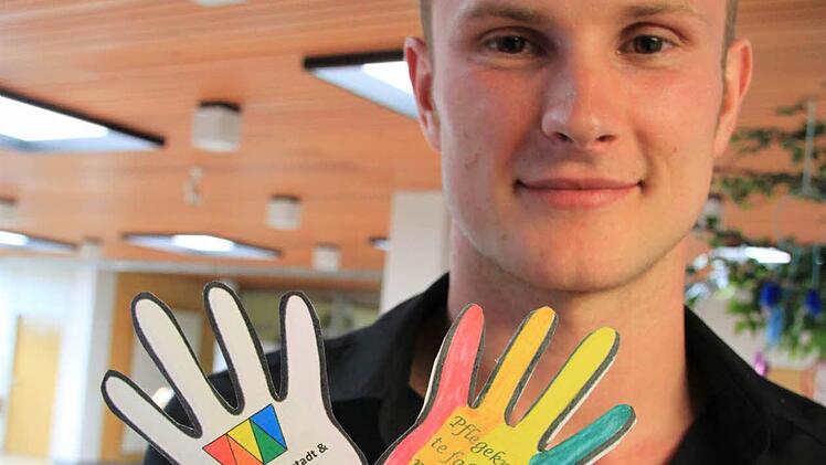 Pflegekräfte werden gesucht. Paul Pirmann hat am BBZ die Gewissheit gefunden, dass er auf diesem Sektor arbeiten möchte. Foto: Heike Beudert