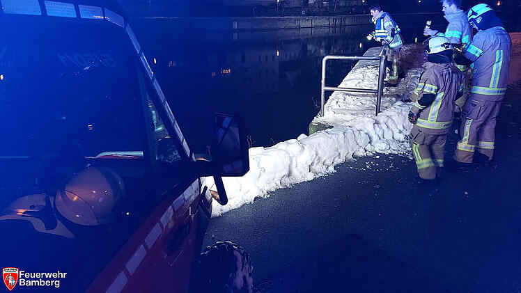 Bamberger Feuerwehr nach Astfund zu Main-Donau-Kanal alarmiert