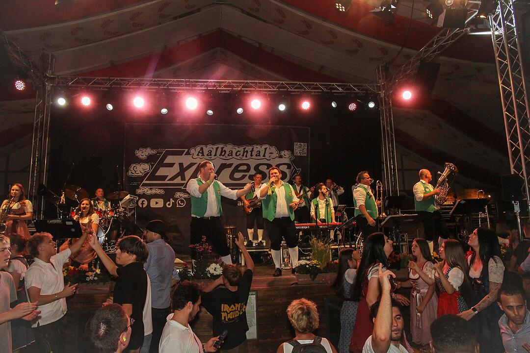 Am letzten Tag vom Bierfest wurde nochmal richtig gefeiert.