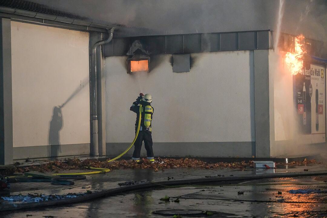 Nürnberg: Lidl brennt
