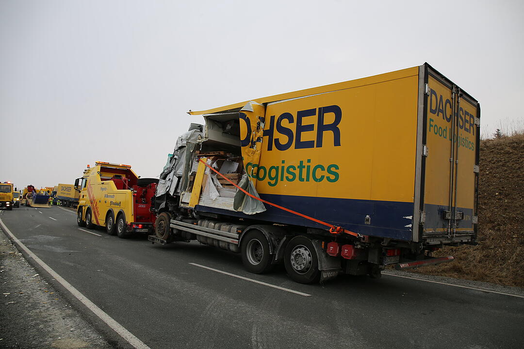 Schwerer Lkw-Unfall im Landkreis Hof