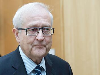 Rainer Brüderle soll sich einer jungen Journalistin gegenüber nicht korrekt verhalten haben. Ob das Sexismus ist, darüber diskutiert die deutsche Öffentlichkeit. Foto: Maurizio Gambarini/dpa