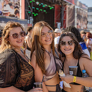 Mit vielen internationalen und nationalen Live-Acts!