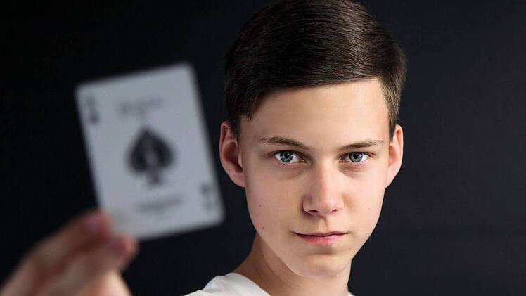 Zauberer Pascal organisiert die "Nacht der Wunder". Foto: Bärnreuther