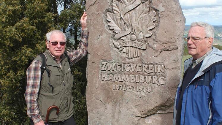Günter Dittmar und Werner Lippmann (beide RK Hammelburg) auf der "Hohen Gans" (Sodenberg). Foto: Paul Ziegler