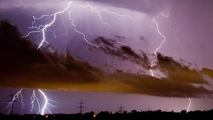 Symbolfoto: Julian Stratenschulte/dpa