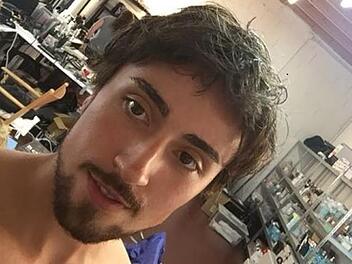 Luciano Cristobal in der  "Maske". Für eine kurze Szene wurde er drei Stunden geschminkt.privat