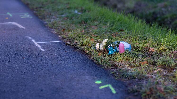 Frau und Kleinkind sterben bei Unfall mit Lastwagen