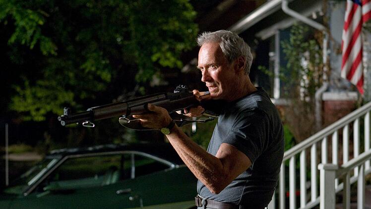 Dirty Harry als Rentner: Der Ruhest&auml;ndler Walt Kowalski (Clint Eastwood) ist ein reaktion&auml;rer Miesepeter.