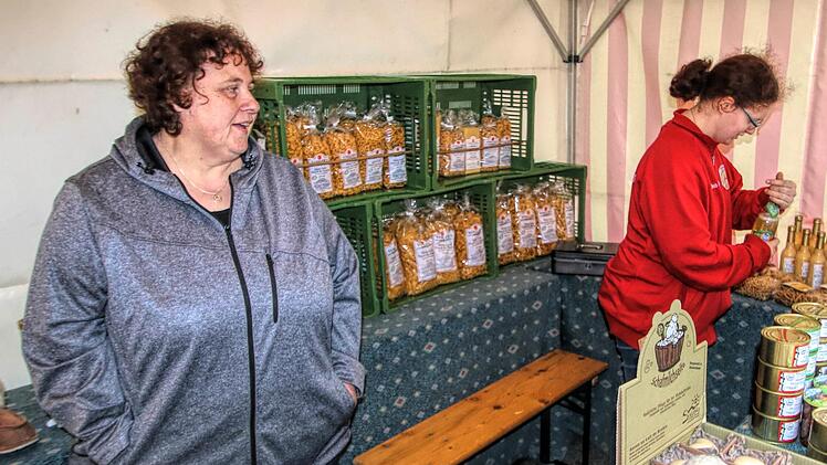 Pech hatte angesichts des Regens die Metzgerei Alles aus Frauenroth.  Foto: Dieter Britz