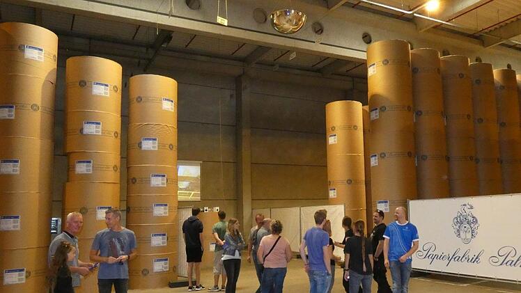 Bis zu 20&nbsp;000 Tonnen fertiges Zeitungsdruckpapier k&ouml;nnen in Eltmann gelagert werden.