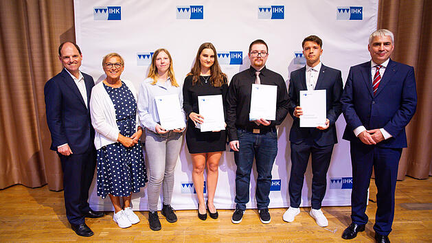 Landkreis Forchheim: IHK ehrt 129 junge Fachkräfte - "wichtiges Teilstück Ihres beruflichen Weges zurückgelegt"