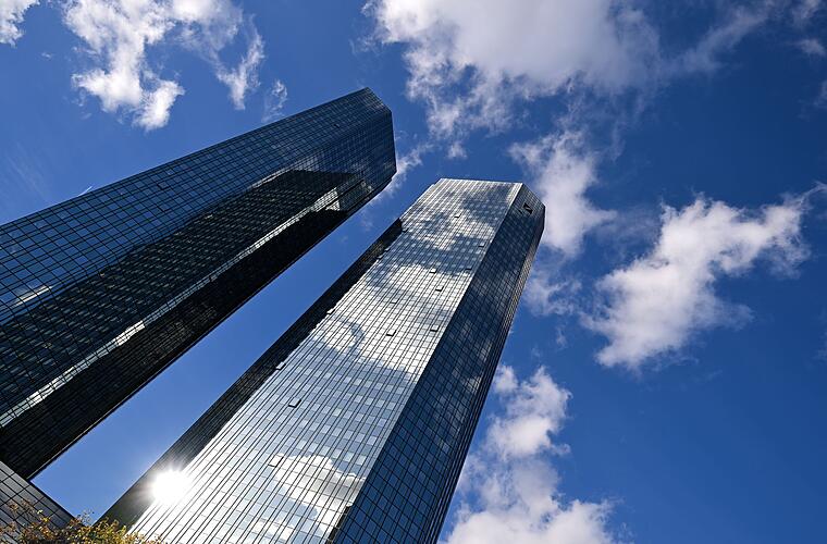 Deutsche Bank setzt auf KI und dünnt Filialnetz weiter aus