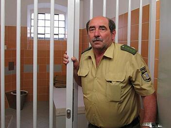 ur Besichtigung der Polizeistation Bad Staffelstein lädt Polizeihauptmeister Roland Scholte am 6. Juni ein. Foto: Monika Schütz