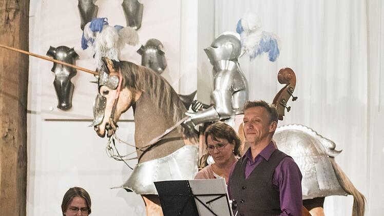 "Zum Sterben schön": Impressionen von einem Abend mit Kunst und Musik in der Großen Hofstube der Veste CoburgFoto: Jochen Berger