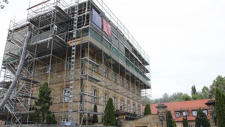Die Obduktion eines weiteren Verstorbenen aus Schloss Gleusdorf relativiert die Vorwürfe gegen die Geschäftsführerin des Pflegeheims. Foto: news5