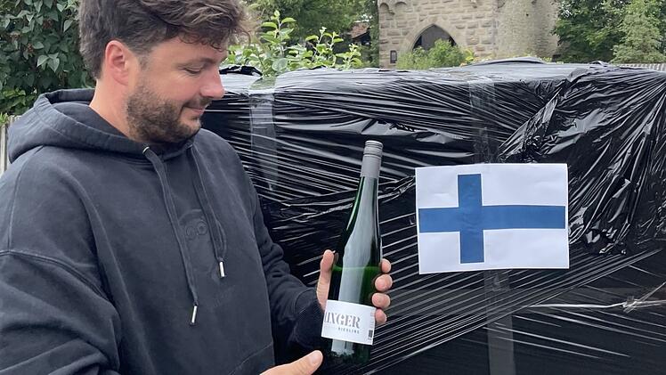 Iphofen: Fr&auml;nkischer Wein &uuml;berzeugt Fluggesellschaft und wird an Bord ausgeschenkt