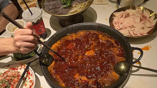 Das "Liu's Hot Pot" in Nürnberg hat vor kurzem eröffnet. Dort gibt es ein neues asiatisches trend-Essen.