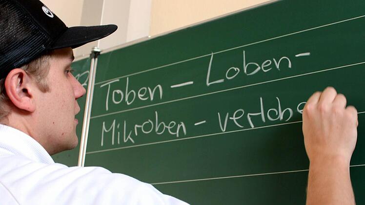 Das Reimen liegt Akim Aker im Blut, so wie die Musik, die er selbst zu seinen Texten komponiert.