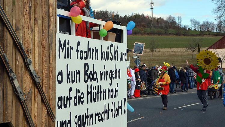 Faschingszug Rosenmontag in Waldfenster Foto: Peter Rauch