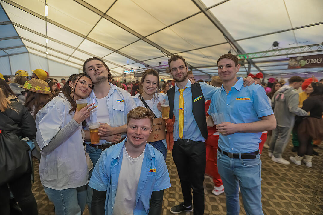 Im großen Festzelt wurde richtig gefeiert!