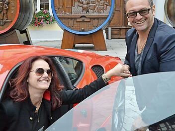 Anka und Ermanno Lubiato werden mit vielen anderen am Samstag f&uuml;r "Dolce Vita" auf dem Marktplatz sorgen. Foto: Uschi Prawitz