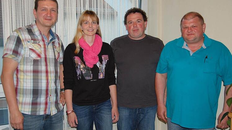 Von links: Die Vorstandsmitglieder, die jetzt Verantwortung übernommen haben: 2. Gesellschaftspräsident Klaus Greubel, Gardekoordinatorin Bianca Mayer, Steffen Keller 3. Gesellschaftspräsident und 1. Gesellschaftspräsident Andreas Täuber. Foto: Günther Straub