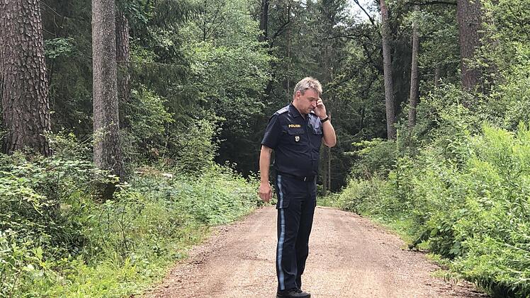 Nach ihren Ermittlungen zum Leichenfund in Lauf hat die Polizei eine Frau festgenommen. Sie soll den Täter zur Tötung angestiftet haben. Foto: News5/Friedrich