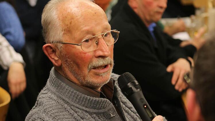 Leonhard Fischer erzählte, wie es früher in Willersdorf war. Fotos: Barbara Herbst