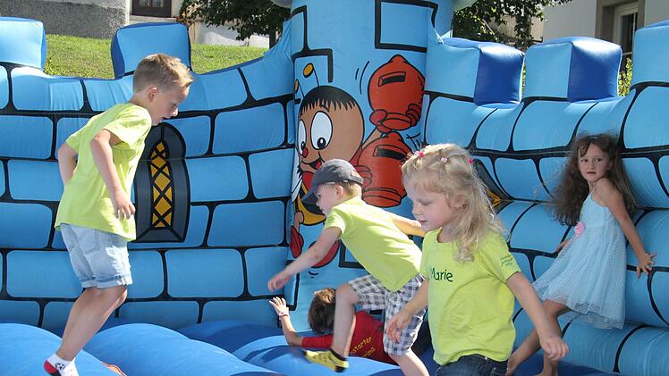 Die Hüpfburg war eine beliebte Attraktion.