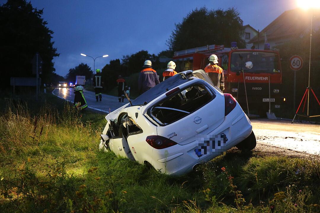 Kreis Kronach: Auto und Lkw kollidieren frontal – Zwei junge Menschen schwer verletzt