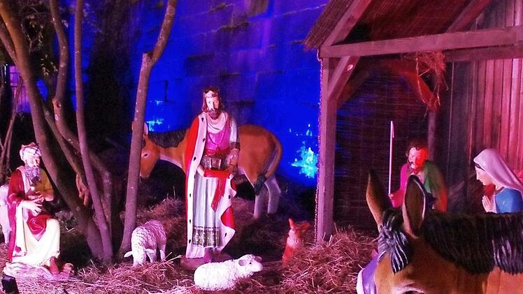 Eine fast lebensgroße Krippe ist heuer ein Hingucker auf der Zwischenebene. Foto: Marco Meißner