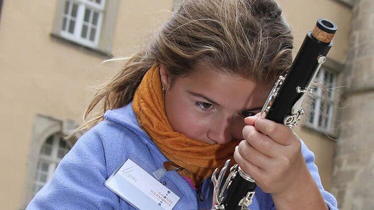 Marina Polli aus der Schweiz ist von dem Aufführungsstück ganz begeistert, vor allem vom Käptn Eisbär, der darin vorkommt.