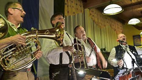 Die Kulmbacher Stollmusikanten sind eine von vielen Gruppen, die echte Volksmusik machen und damit die Vielfalt der Region repr&auml;sentieren. Foto: Archiv/kms