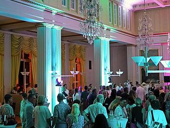 Die Rosen-Clubnacht bietet ein einzigartiges Disco-Feeling. In diesem Jahr findet die Party am Freitag, 5. Juni statt.