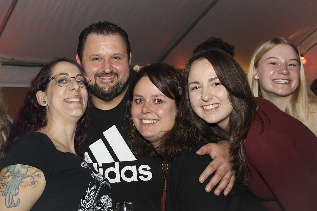 Party und Tanz in der Dreifachhalle