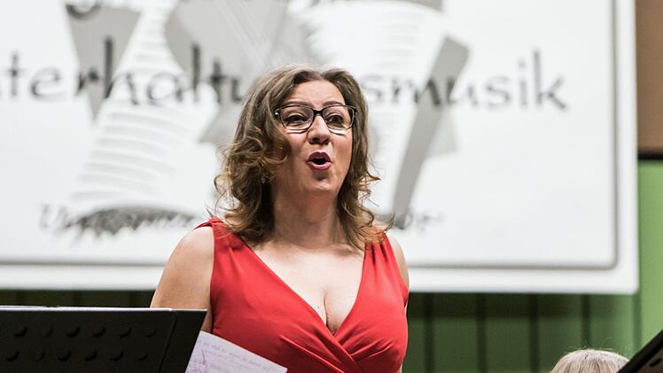 Impressionen vom Neujahrskonzert mit dem Musizierkreis Neustadt unter der Leitung von Norbert Luche.Foto: Jochen Berger