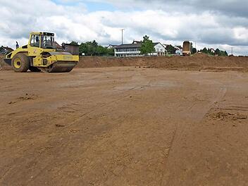 Die vorbereitenden massiven Erdbewegungen werden in der nächsten Woche schon abgeschlossen. Foto: Geiger