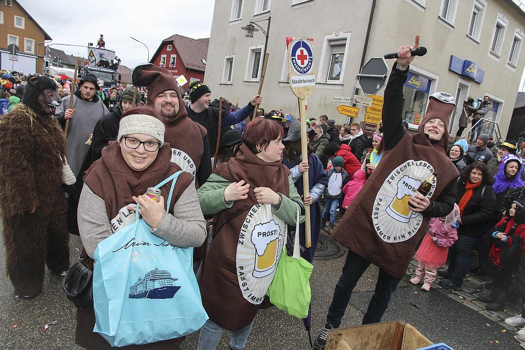 Großer Faschingsumzug  zum Stadtsteinacher Marktplatz