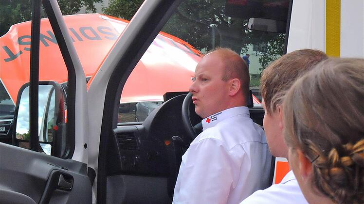 Übergabe der Fahrzeuge in Hammelburg  Foto: Gerd Schaar