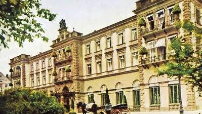 Richard Strauss wählte für seine letzten Kuren in Bad Kissingen 1939 und 1940 das Kurhaushotel. Der Komponist erlebte dieses Traditionshaus noch mit seiner Fassade aus der Gründerzeit. Foto: Sammlung Peter Ziegler