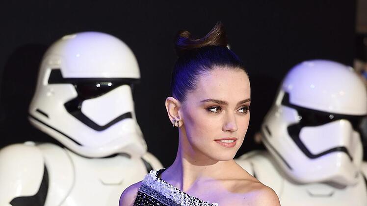 Morbus Basedow: Daisy Ridley spricht über ihre Schilddrüsenerkrankung